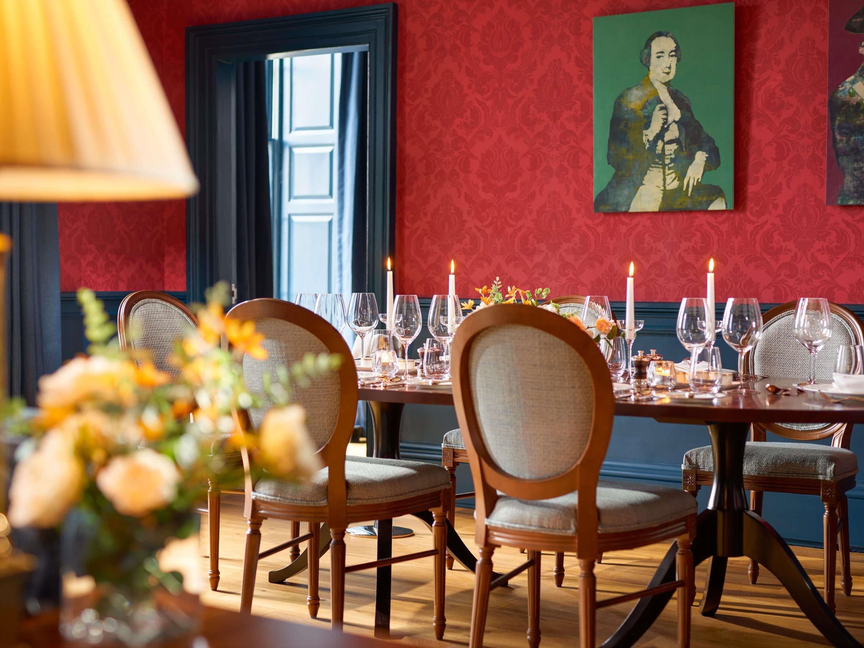 Egyptian cotton sheets, premium bedding, in-room safe