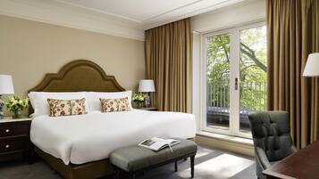 Egyptian cotton sheets, premium bedding, in-room safe