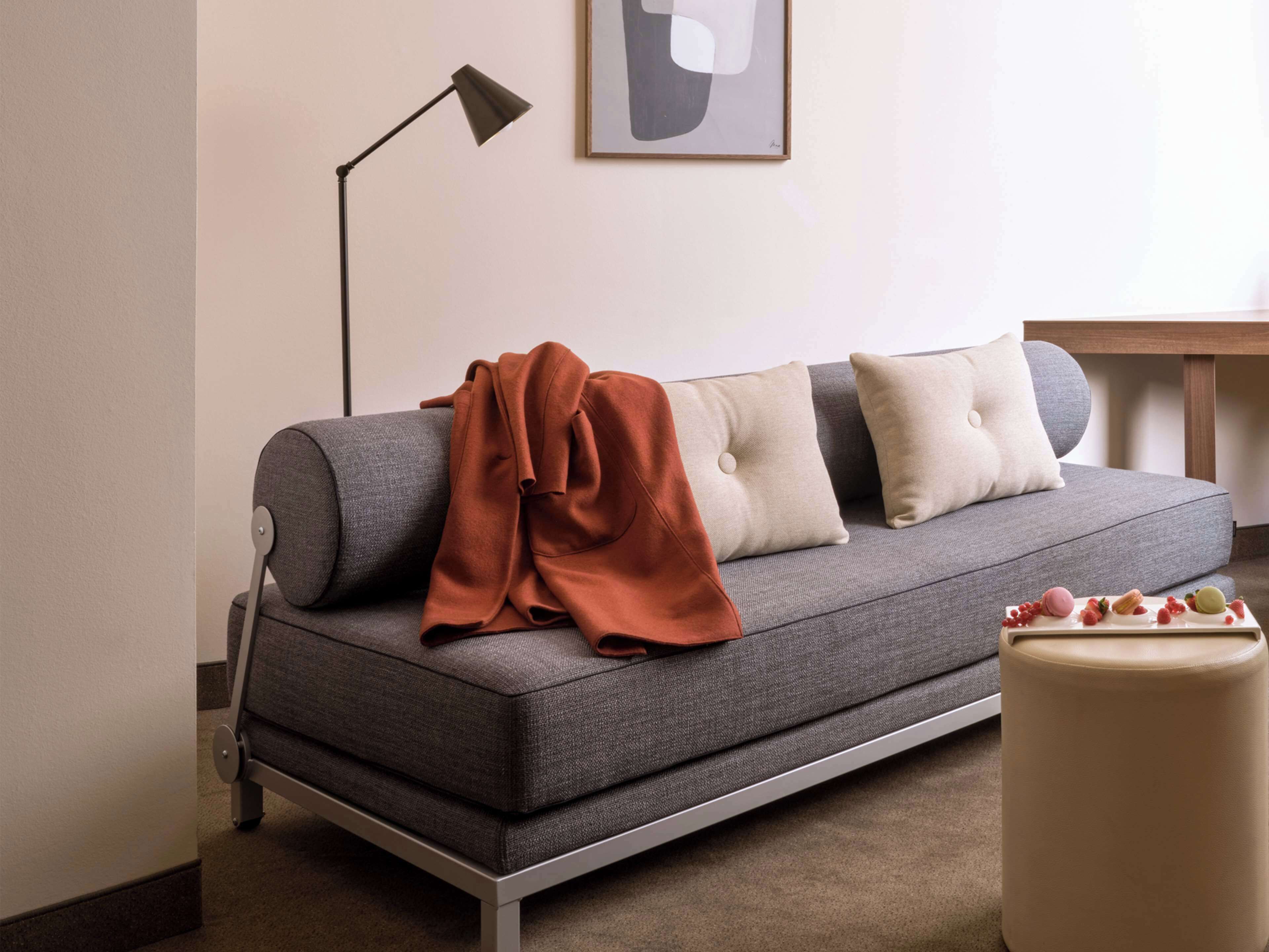 signature family maisonette studio | living room | 50-inch smart tv with cable channels