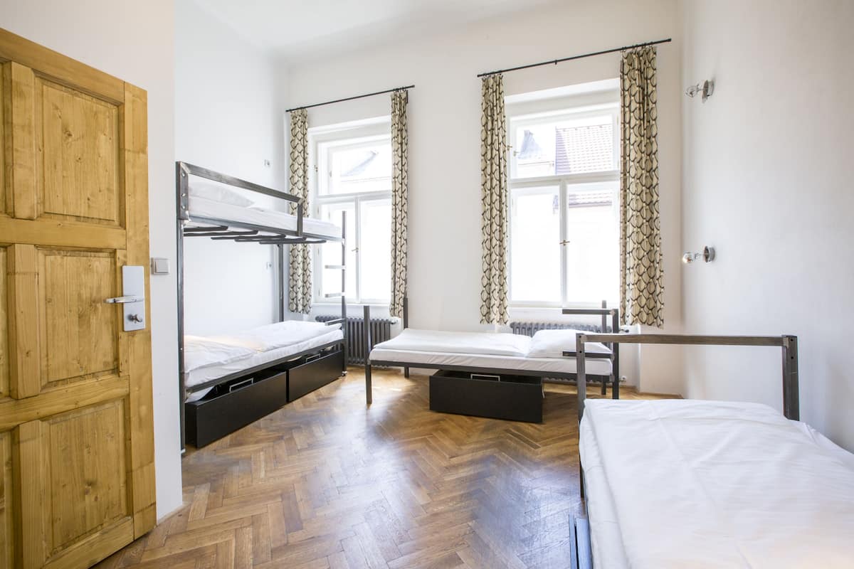 In-room safe, desk, iron/ironing board, free WiFi