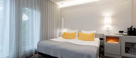 Camera Premium, 1 letto matrimoniale | Biancheria da letto ipoallergenica, una cassaforte in camera