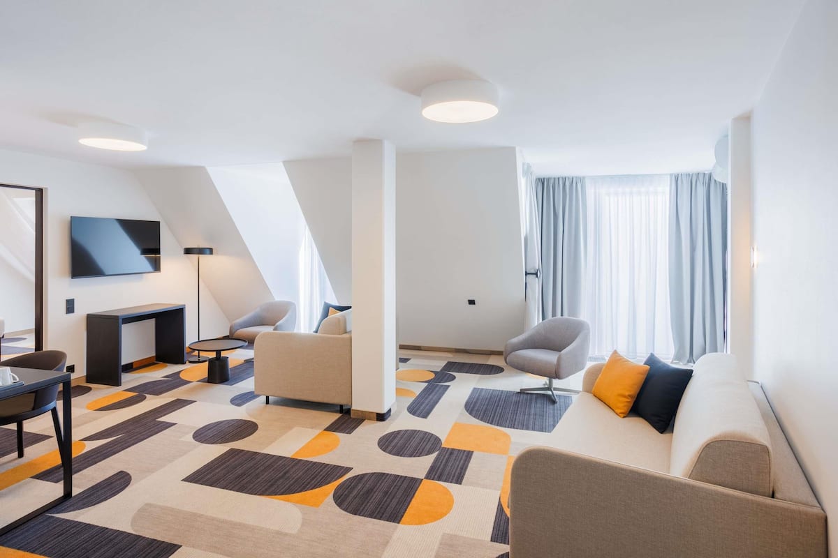 Premium Room, 2 Bedrooms (Newly Designed) | Hypo-allergenic bedding, in-room safe, desk, soundproofing