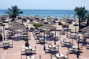 2 restaurants; breakfast, lunch, and dinner served - Paradise Abu Soma (Safaga)