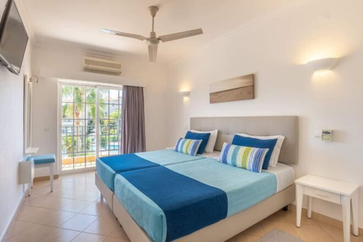 1 bedroom, in-room safe, blackout curtains, free cots/infant beds