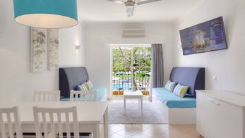 1 bedroom, in-room safe, blackout curtains, free cots/infant beds