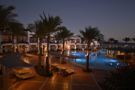 Outdoor pool, pool umbrellas