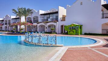 Outdoor pool, pool umbrellas
