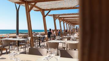 Se sirven desayunos y cocina francesa (con vistas a la playa)