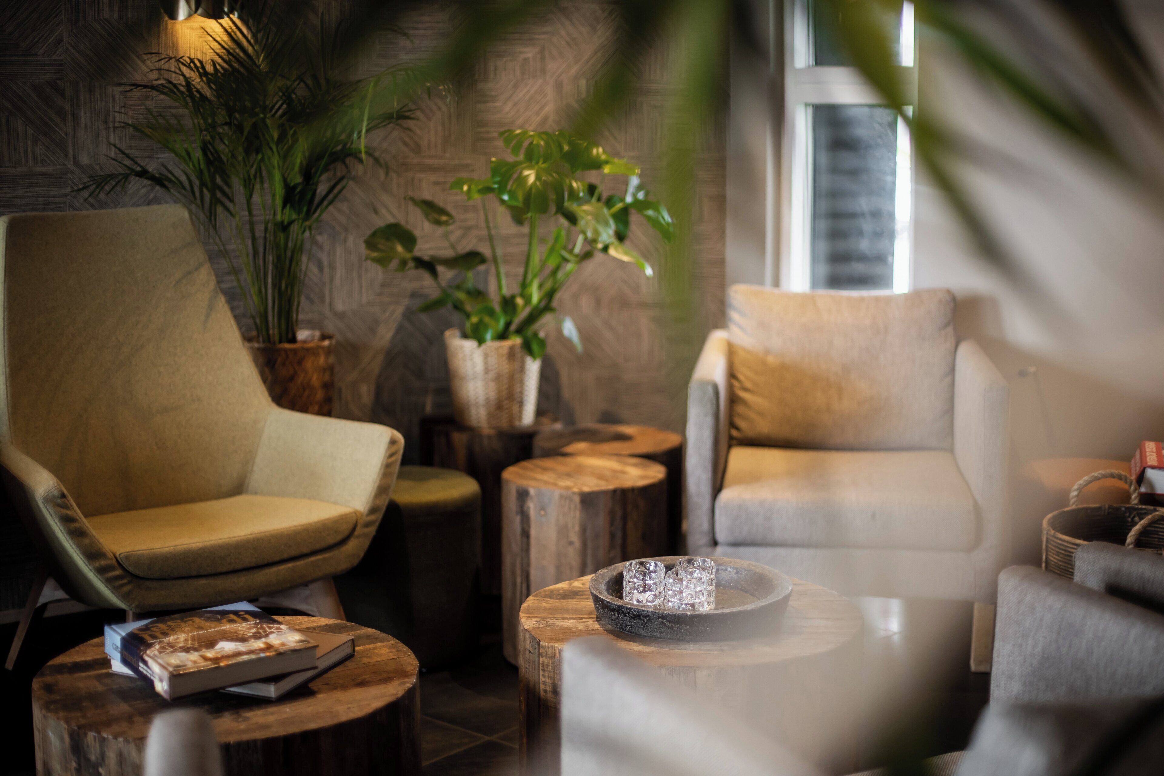 standard double or twin room with hot tub access | interior