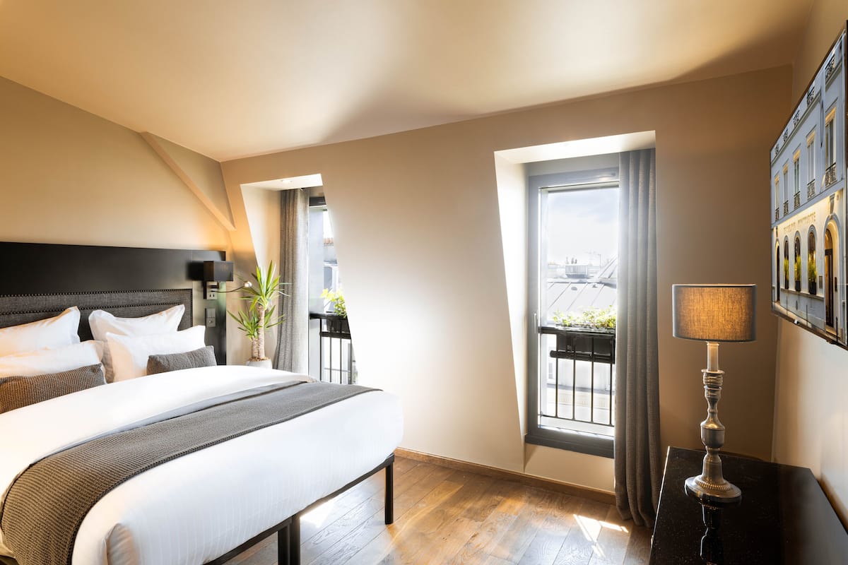 Double Room Top Floor | Premium bedding, down duvets, pillow-top beds, minibar