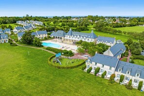 Aerial view - Pierre & Vacances Residence Le Green Beach (Port-en-Bessin-Huppain)