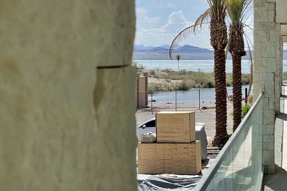 Sway Hotel Lake Havasu