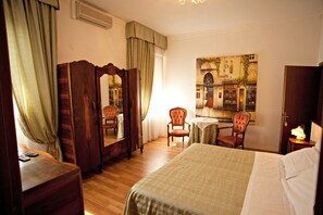 1 bedroom, premium bedding, down duvets, minibar