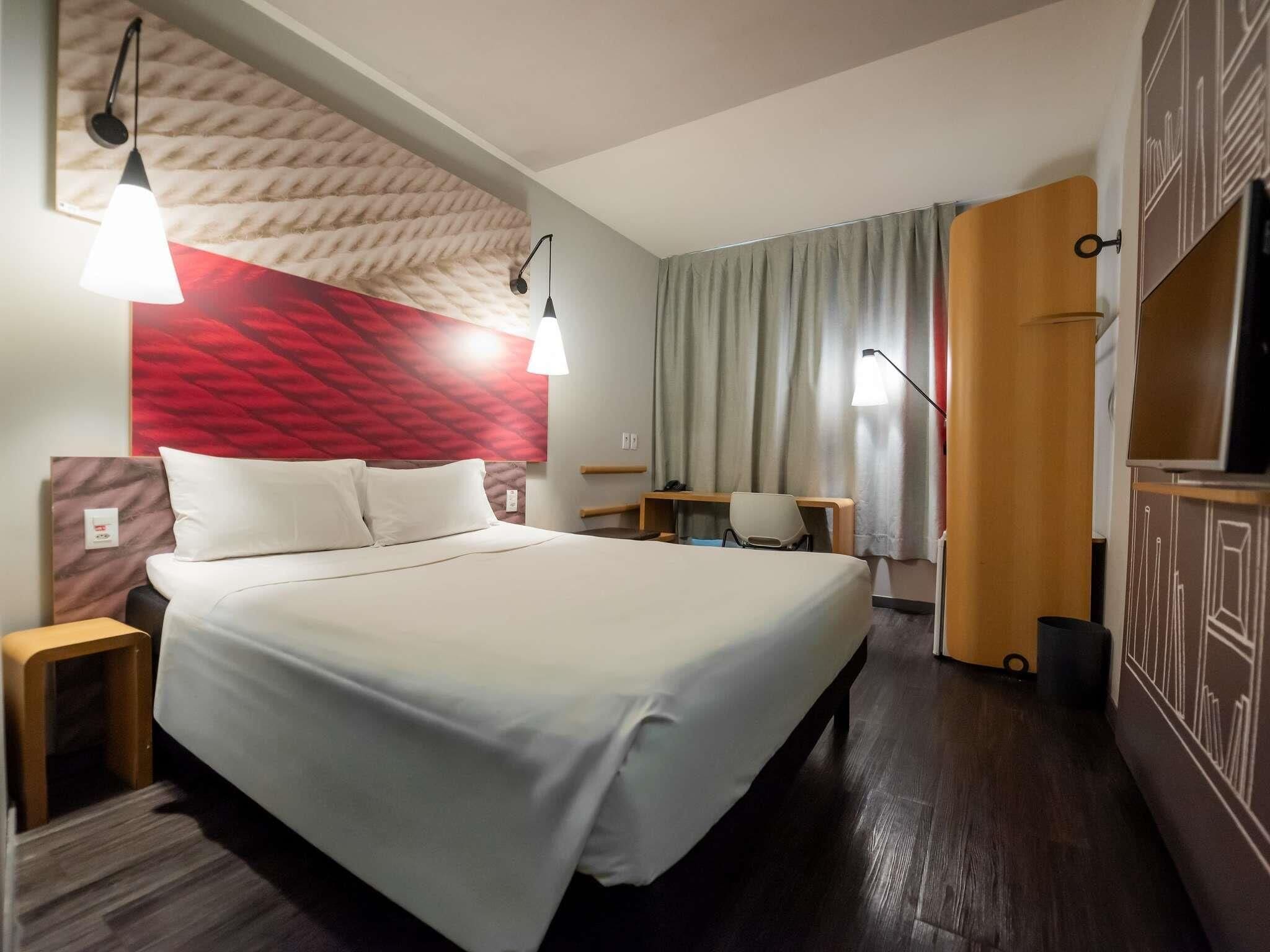 Chambre Standard, 1 lit double | Minibar, bureau, chambres insonorisées, Wi-Fi gratuit
