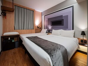 Chambre Supérieure (1 Double Bed and 1 Single Bed)