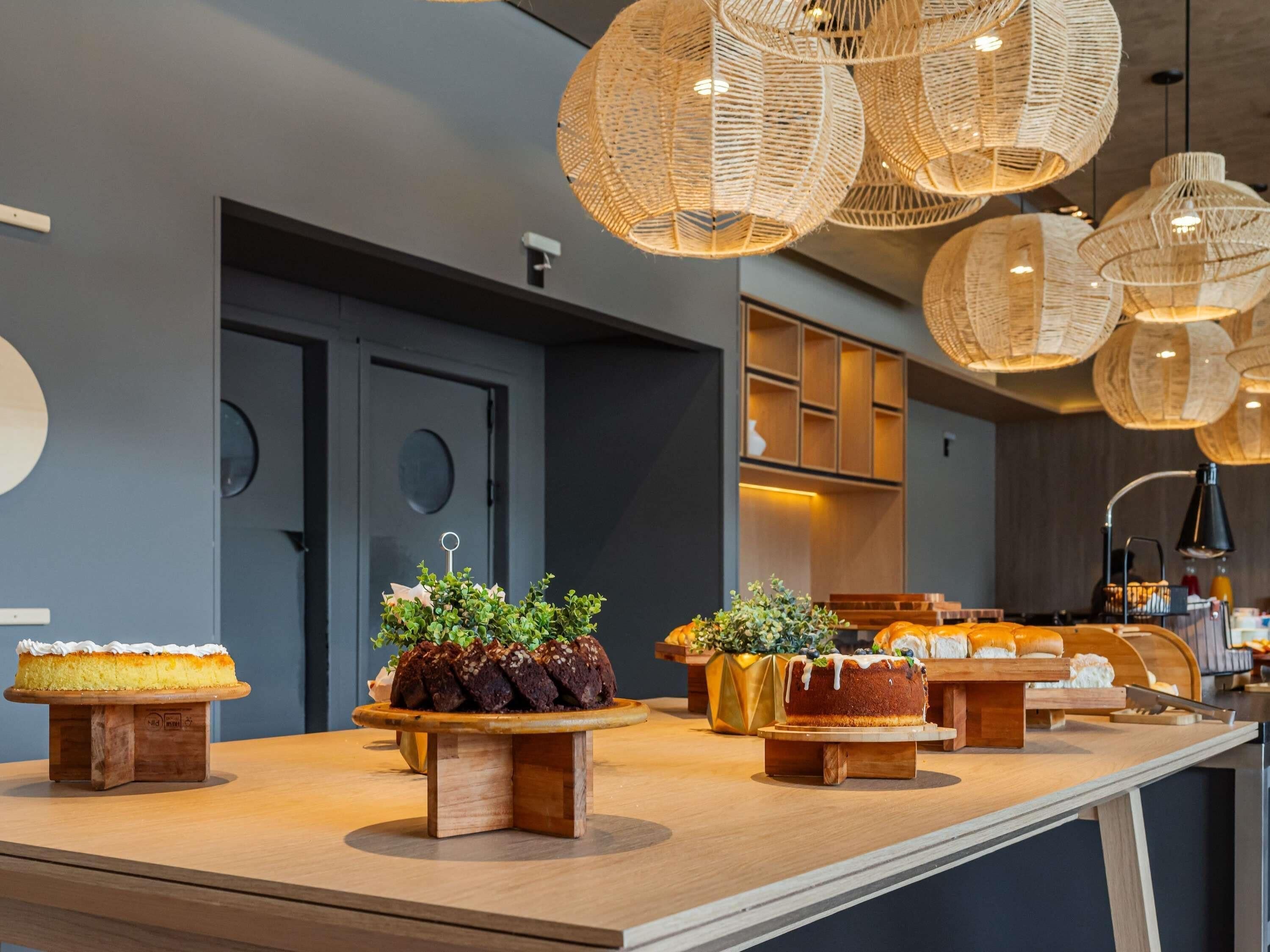 Lunch and dinner served, Regional cuisine