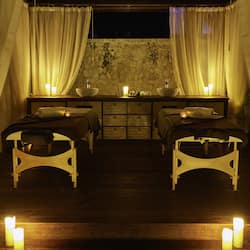 Couples treatment rooms, sauna, hot tub, steam room, Turkish bath