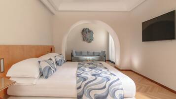 Couette en duvet d'oie, minibar, coffres-forts dans les chambres, bureau