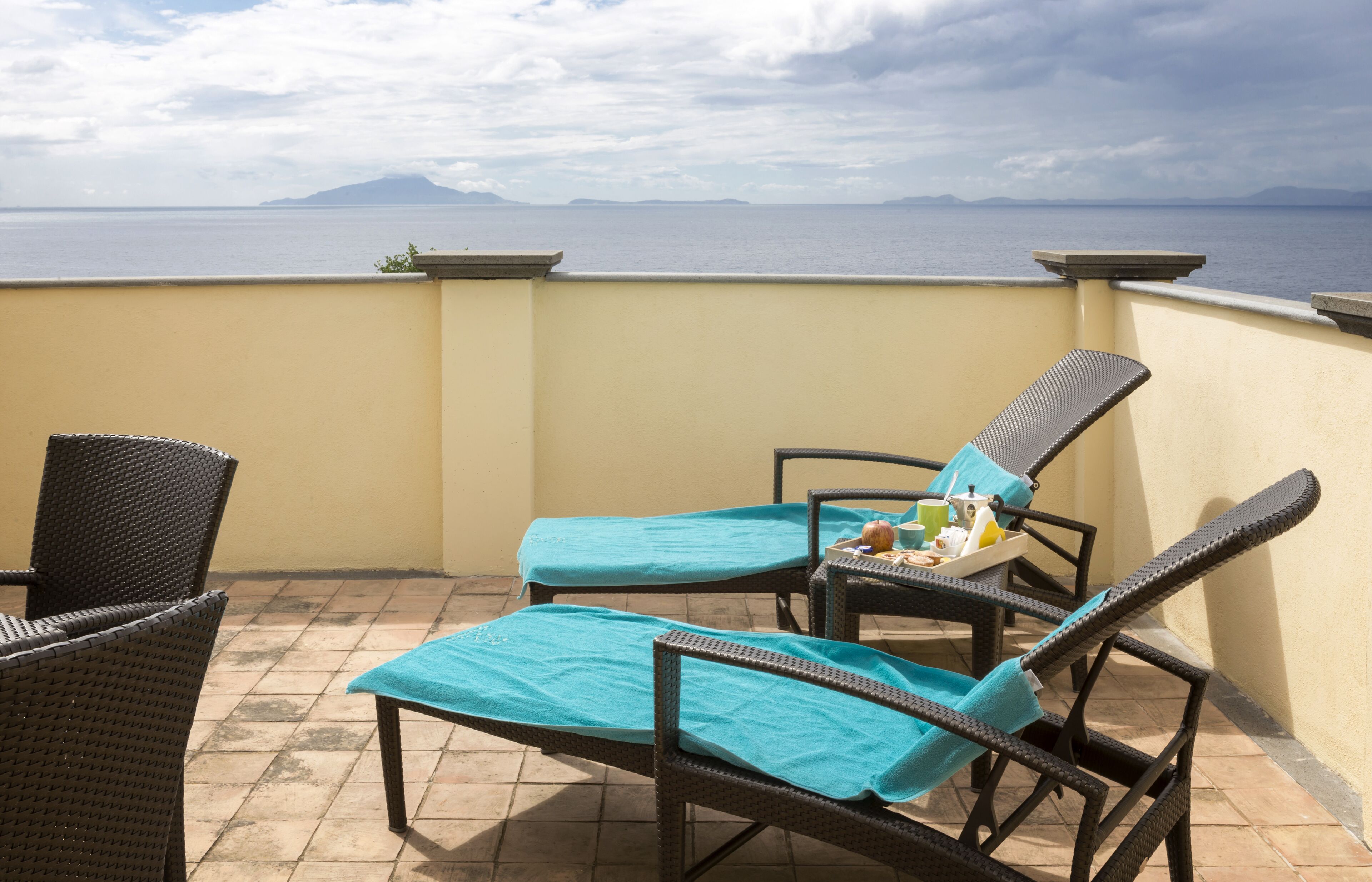 Down comforters, minibar, in-room safe, desk