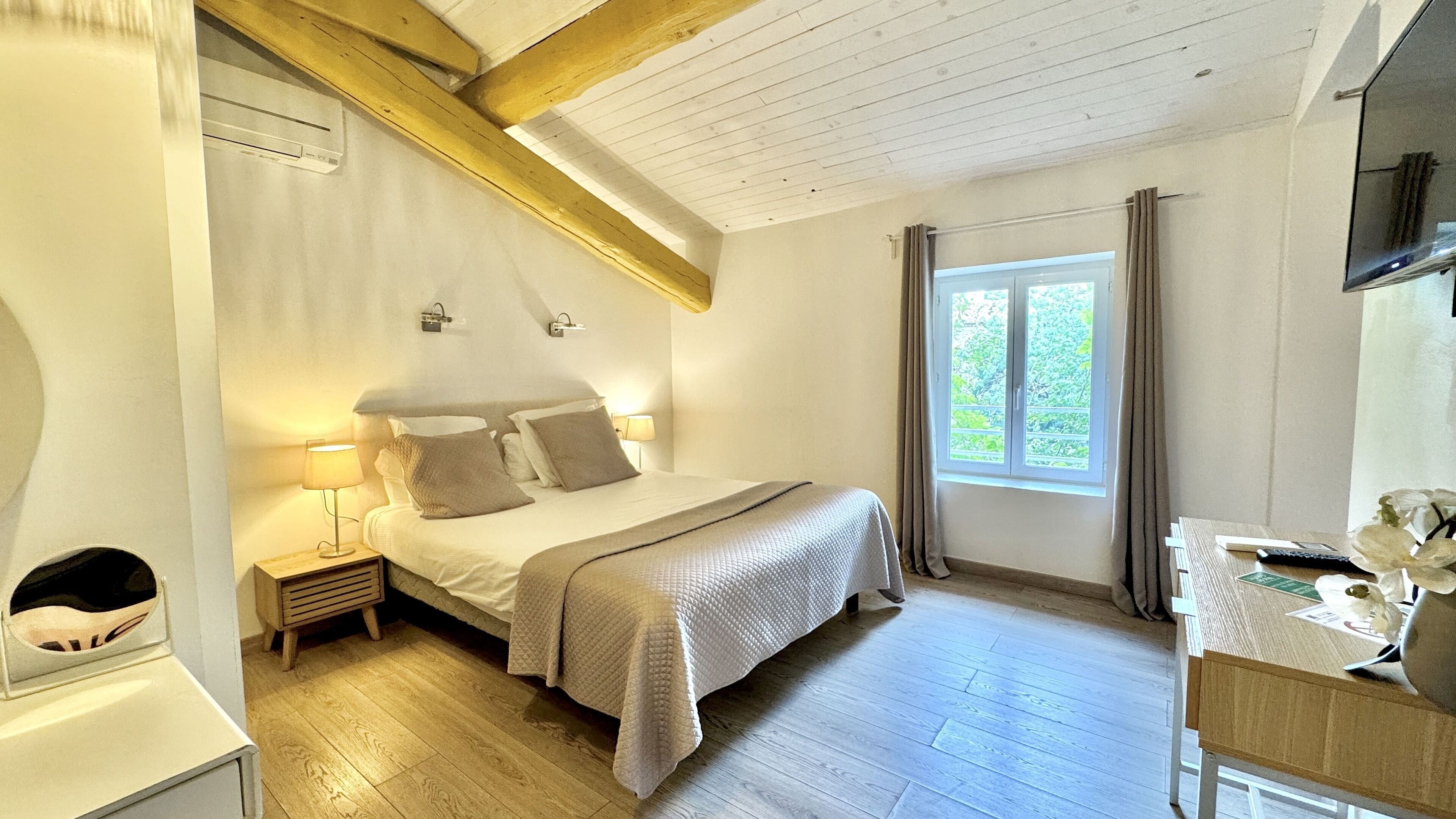 Photo - Hotel Le Galambre