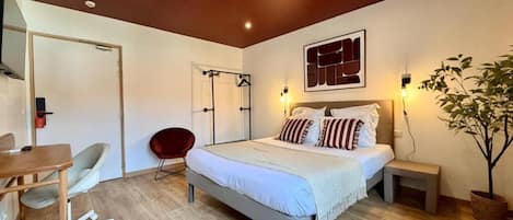 Comfort-Zimmer | Schreibtisch, kostenloses WLAN, Bettwäsche, Rollstuhlgeeignet