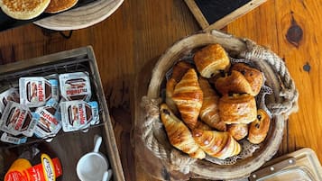 Daily buffet breakfast (EUR 14 per person)