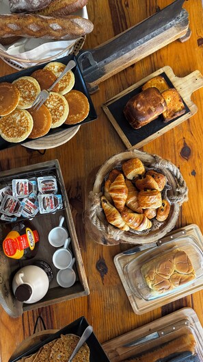 Daily buffet breakfast for a fee