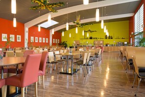 Frokostbuffé hver dag (EUR 16 per person)