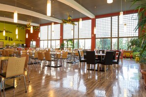 Daily buffet breakfast for a fee - Familienhotel Citylight Berlin (Berlin)