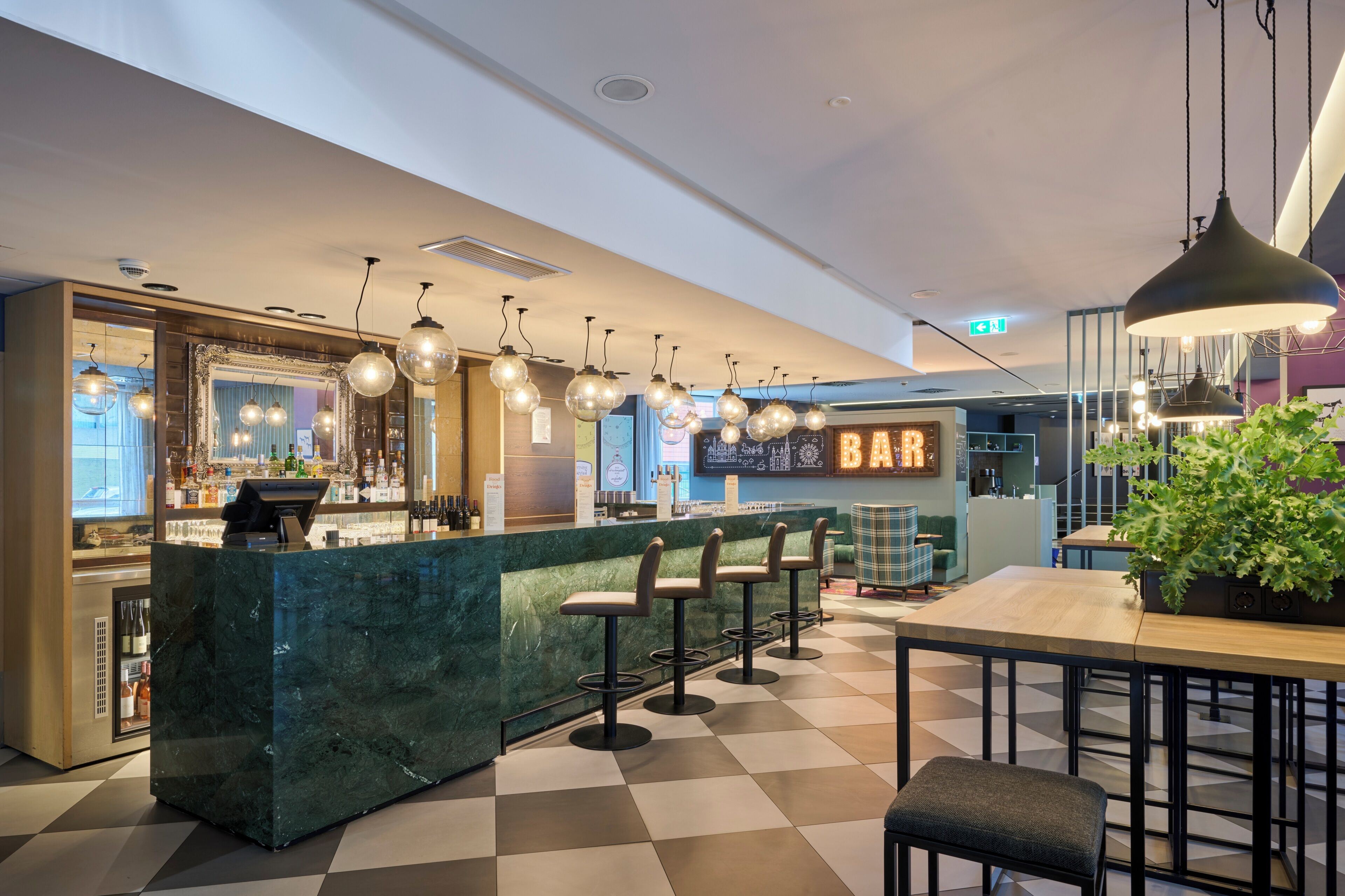 Bar (in der Unterkunft)