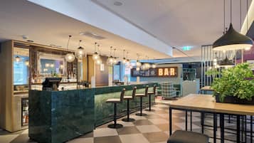 Bar (in der Unterkunft)