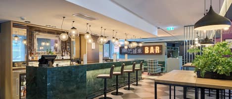 Bar (in der Unterkunft)