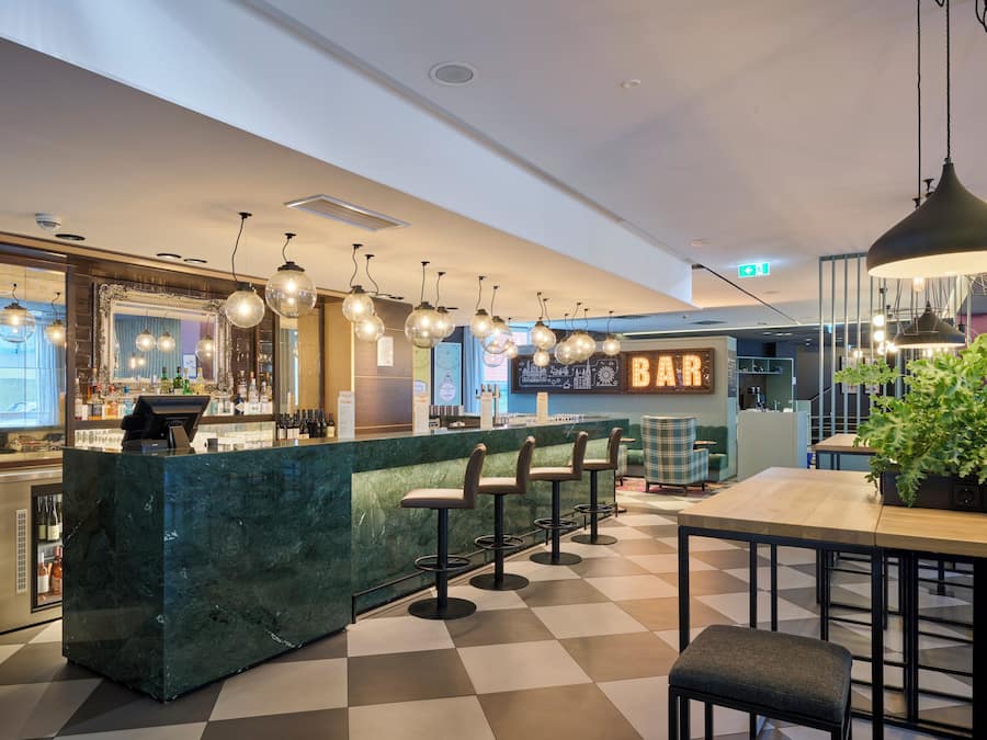 Bar (en la propiedad)