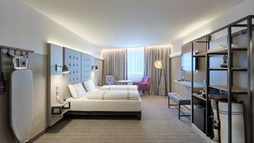 Allergikerbettwaren, Zimmersafe, Schreibtisch, Verdunkelungsvorhänge