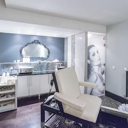 Sauna, hot tub, steam room, body treatments, hydrotherapy, aromatherapy