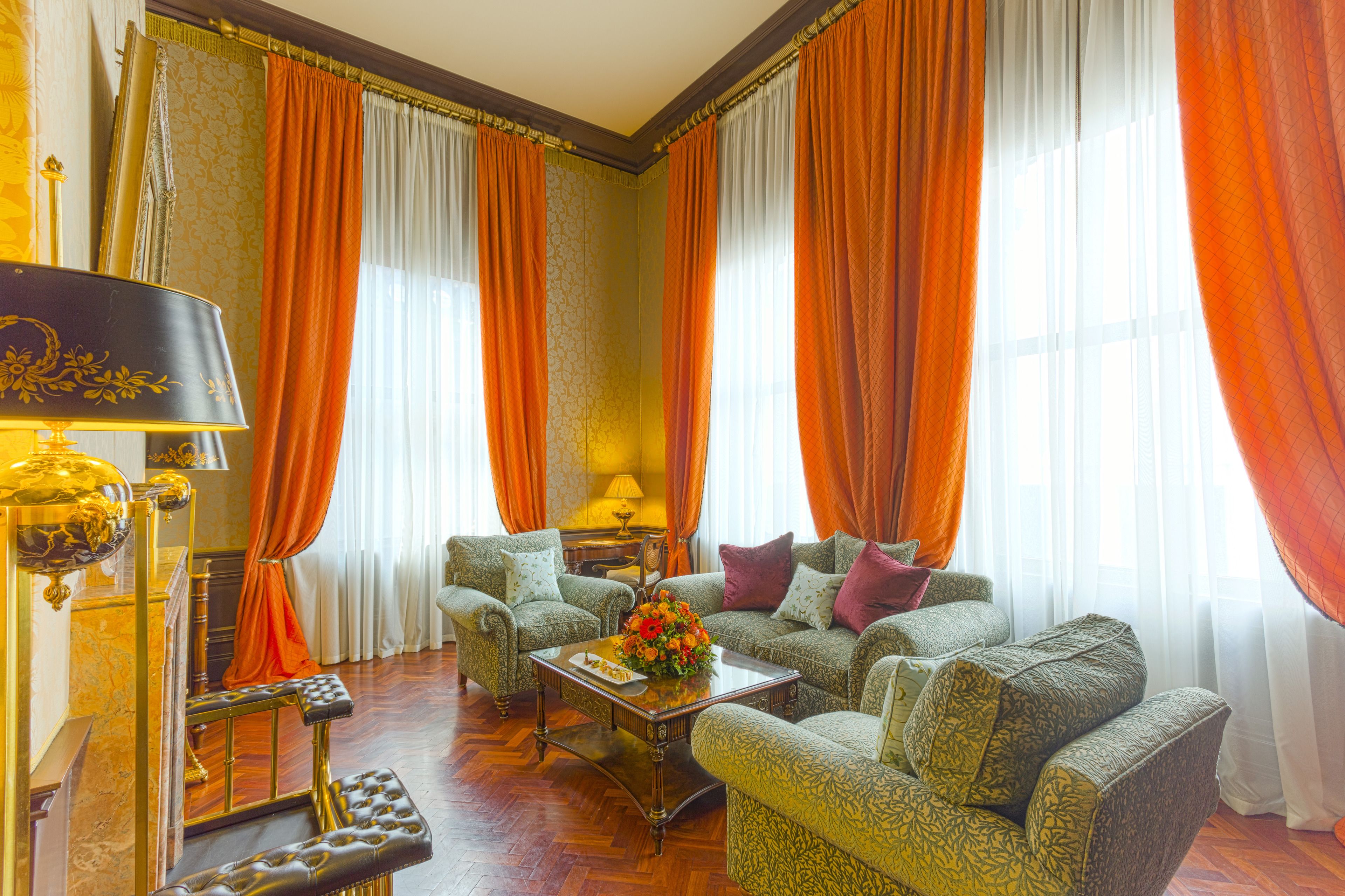 suite, 1 king bed | living room | 32-inch lcd tv with digital channels, tv