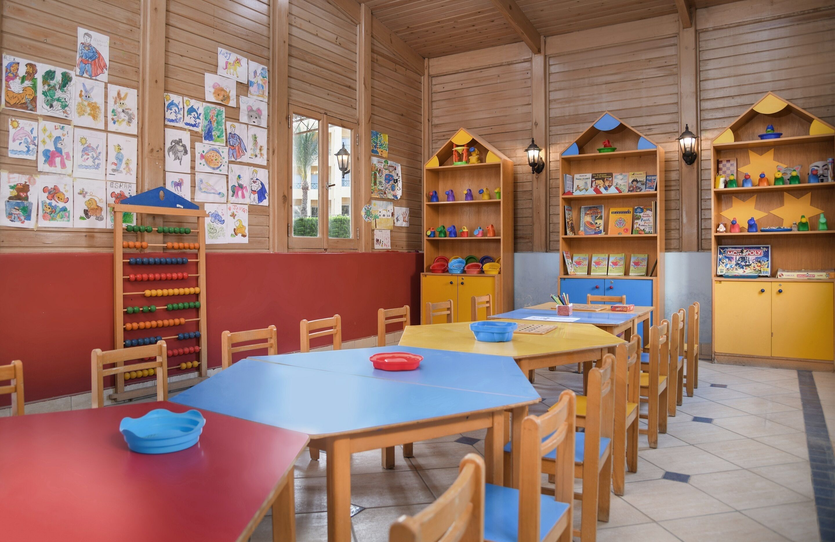 children’s play area – indoor