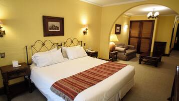 Deluxe Suite, 1 King Bed