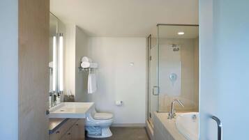 Separate bathtub and shower, free toiletries, hair dryer, towels