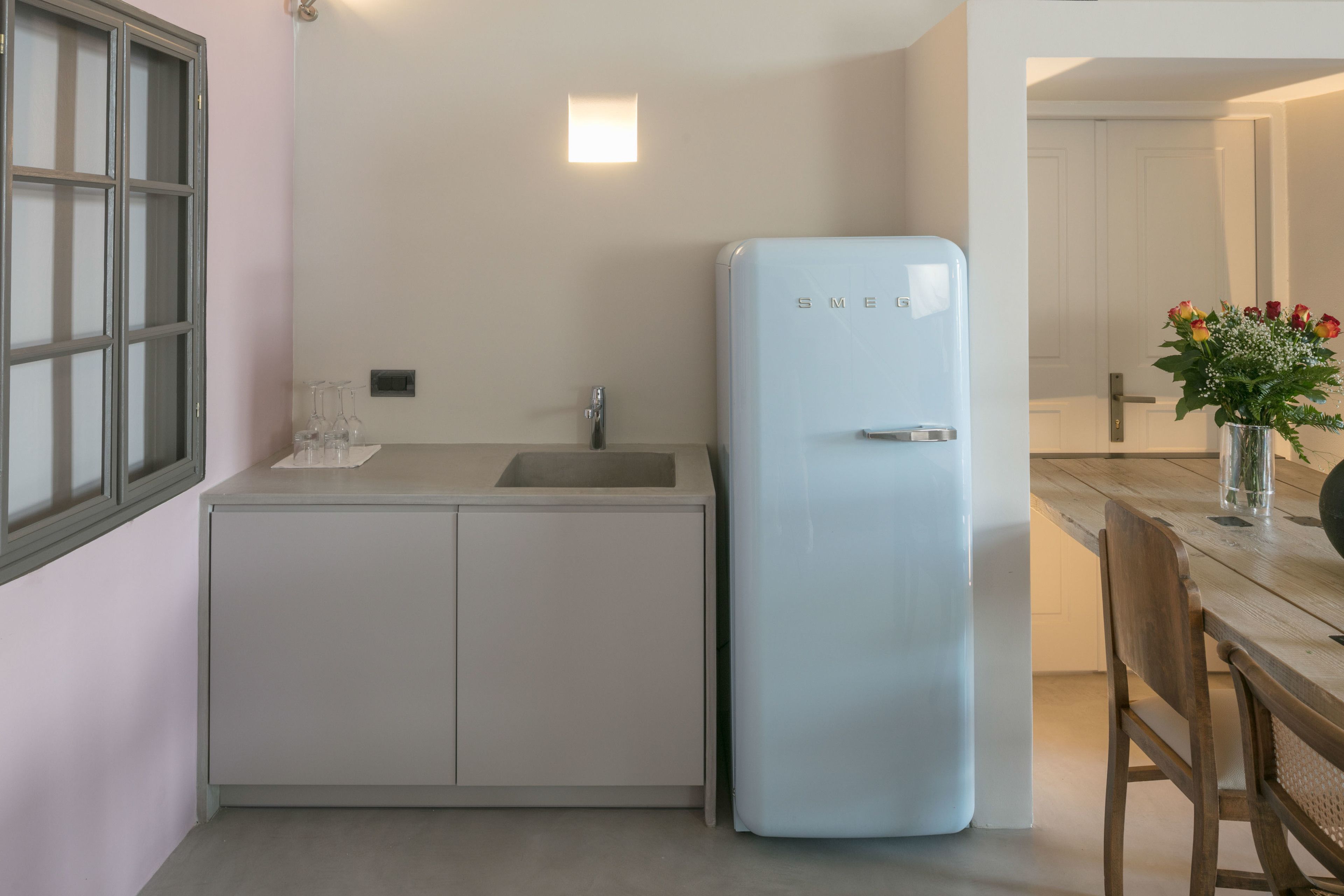 villa (fidelio) jetted tub caldera view | private kitchenette