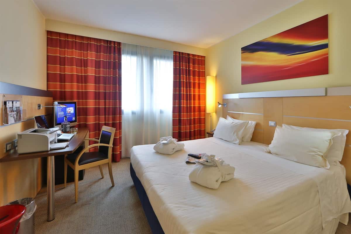 Comfort Room, 1 King Bed