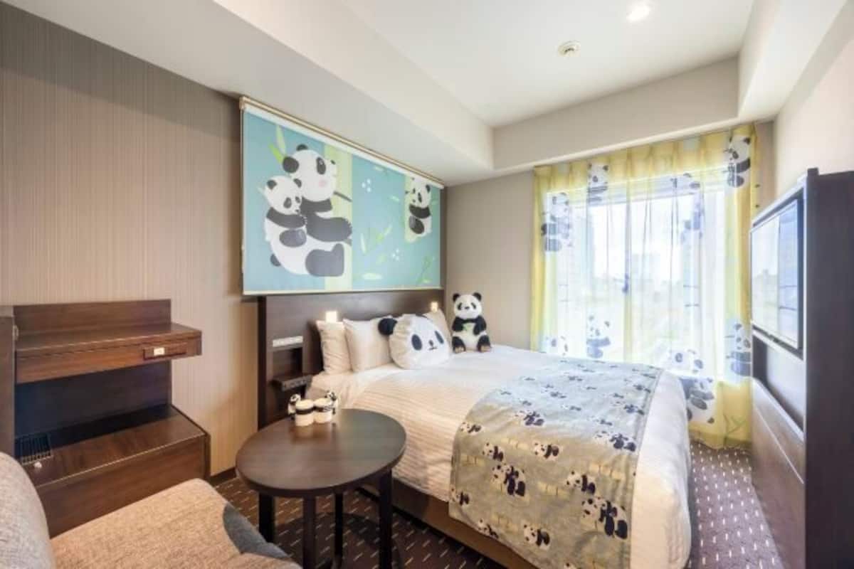 Down duvets, blackout curtains, free WiFi, bed sheets