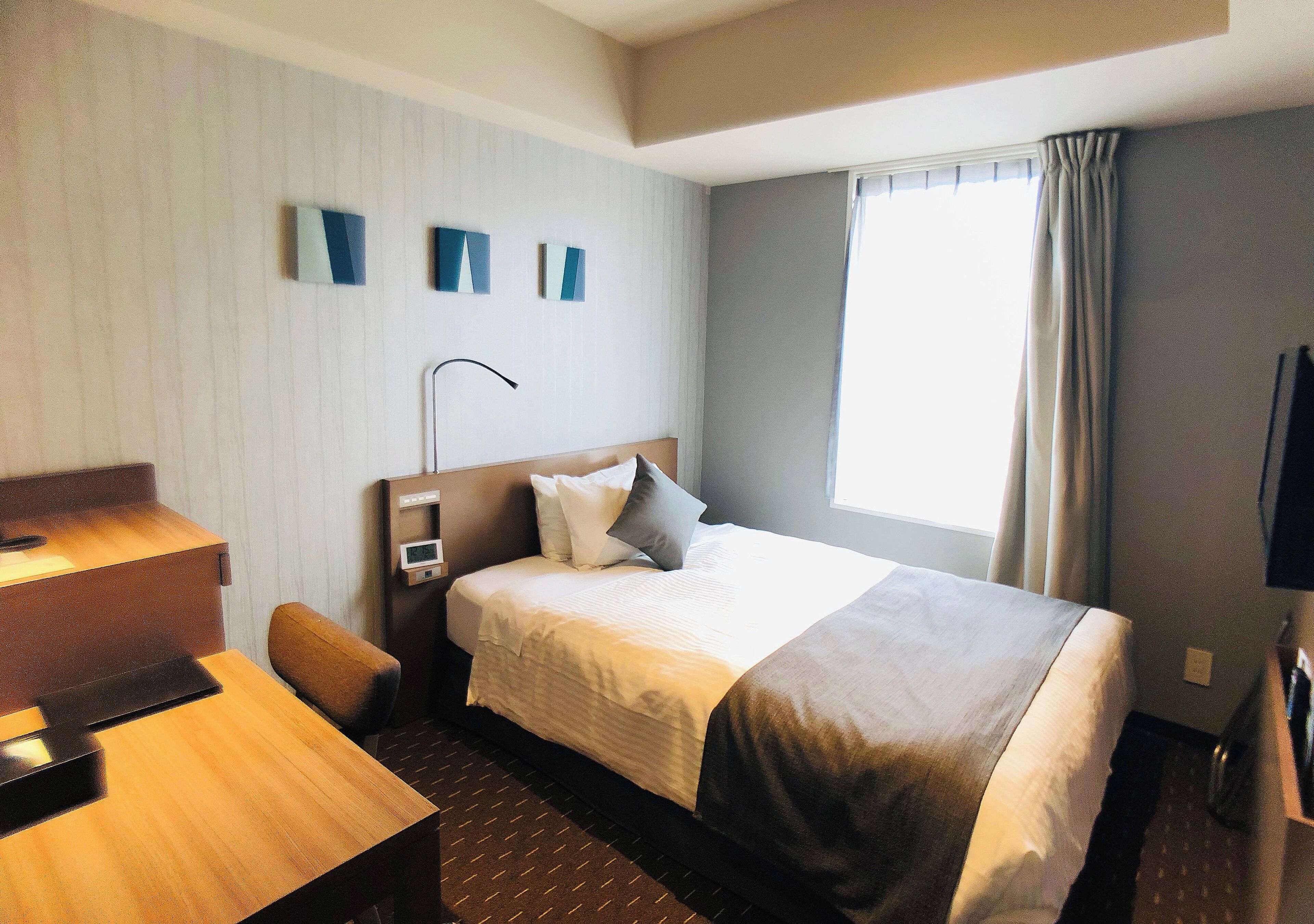 Couette en duvet d'oie, rideaux occultants, Wi-Fi gratuit, draps fournis