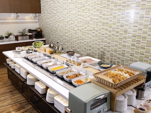 Daily buffet breakfast for a fee - Akihabara Washington Hotel (Tokyo)