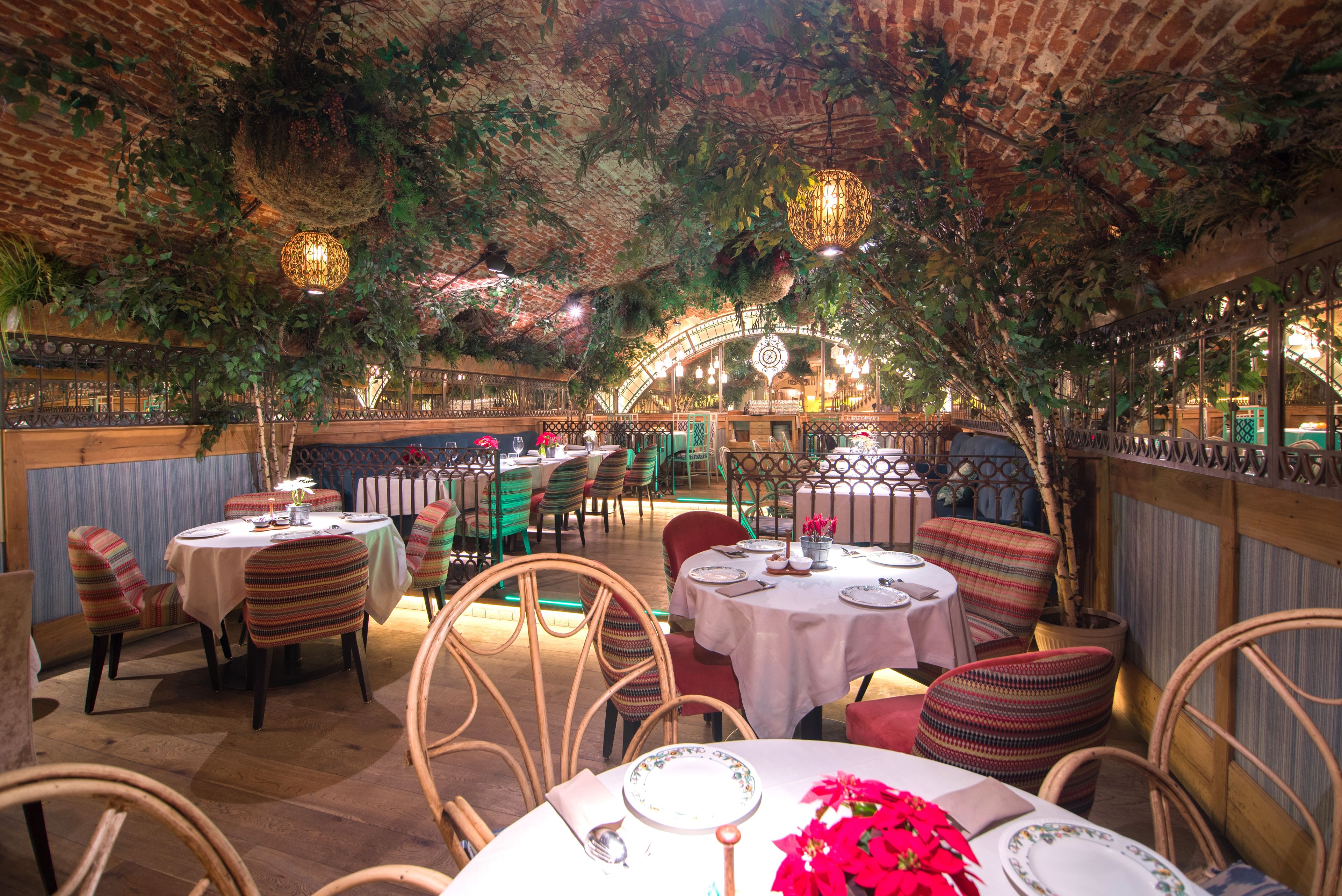 daily buffet breakfast (eur 22 per person)