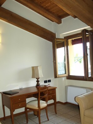 Unclassified image, 5 of 45, button - Hotel Fondo Catena (Ferrara)