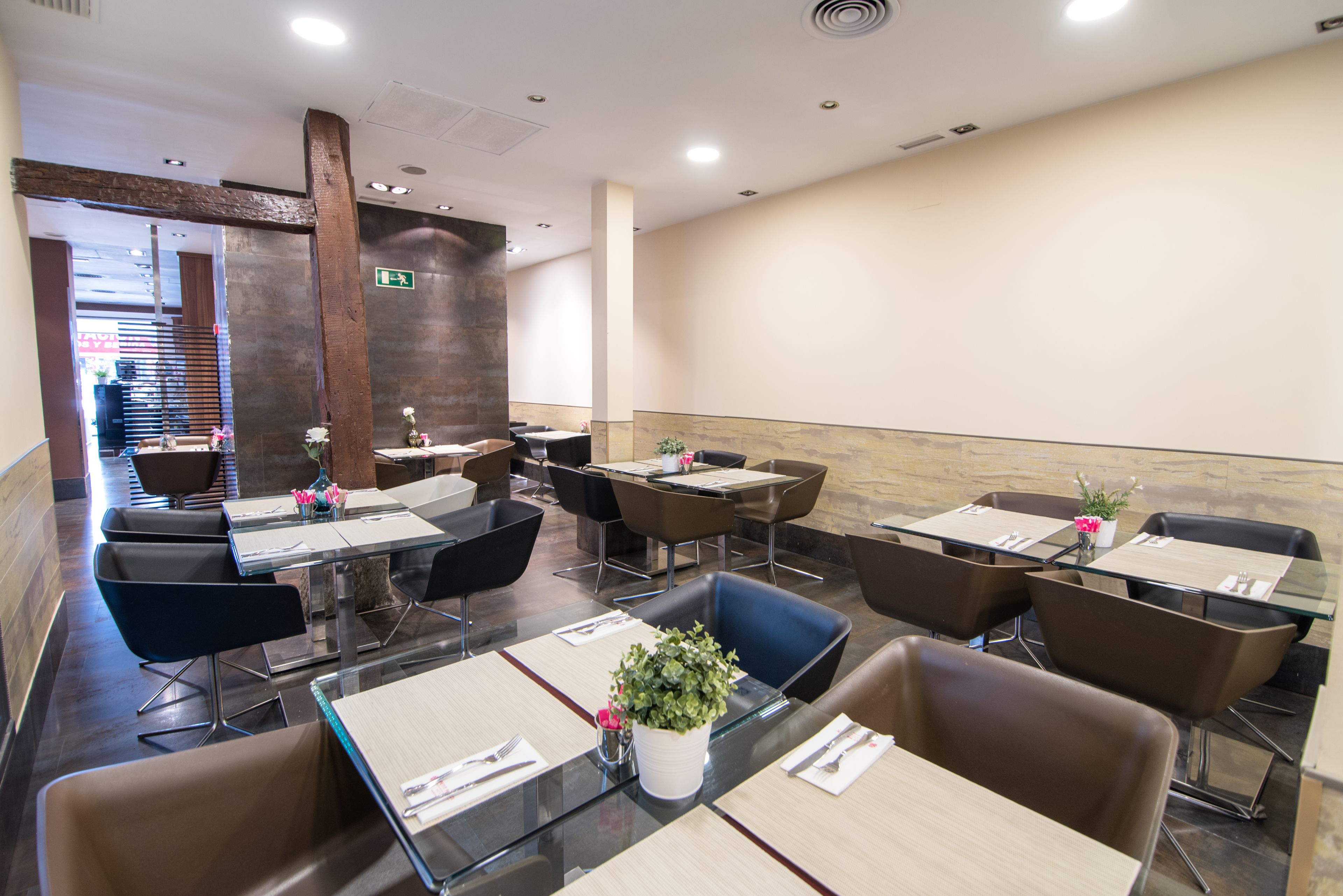 daily buffet breakfast (eur 15 per person)