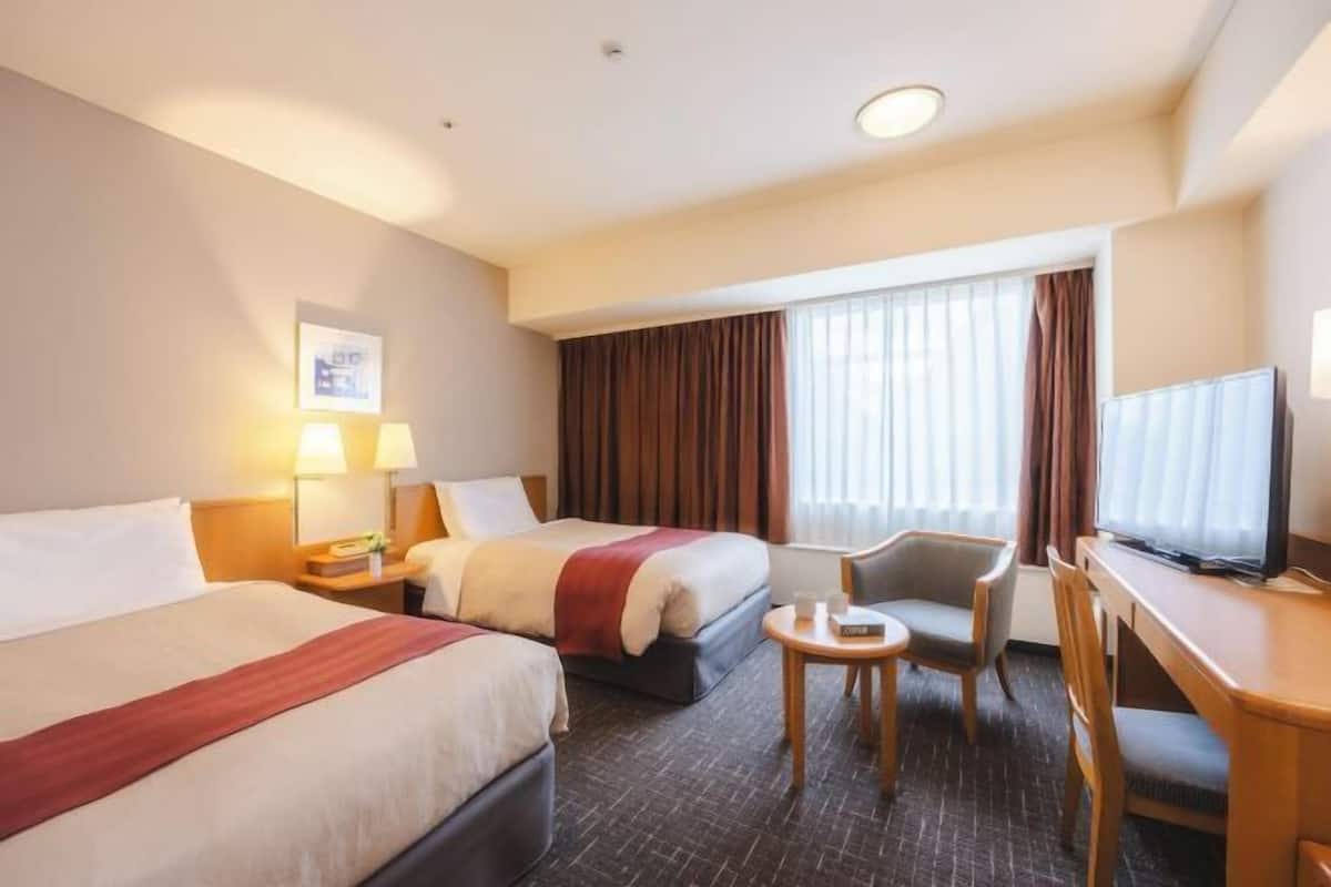 Desk, free WiFi, bed sheets