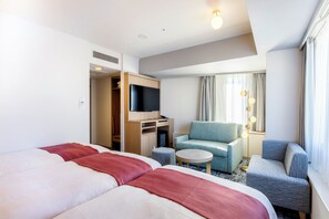Renovated Standard Triple, Non Smoking | Desk, free WiFi, bed sheets - Tokyo Bay Ariake Washington Hotel (Tokyo)
