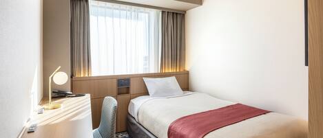 Renovated Deluxe Single, Non Smoking | Desk, free WiFi, bed sheets